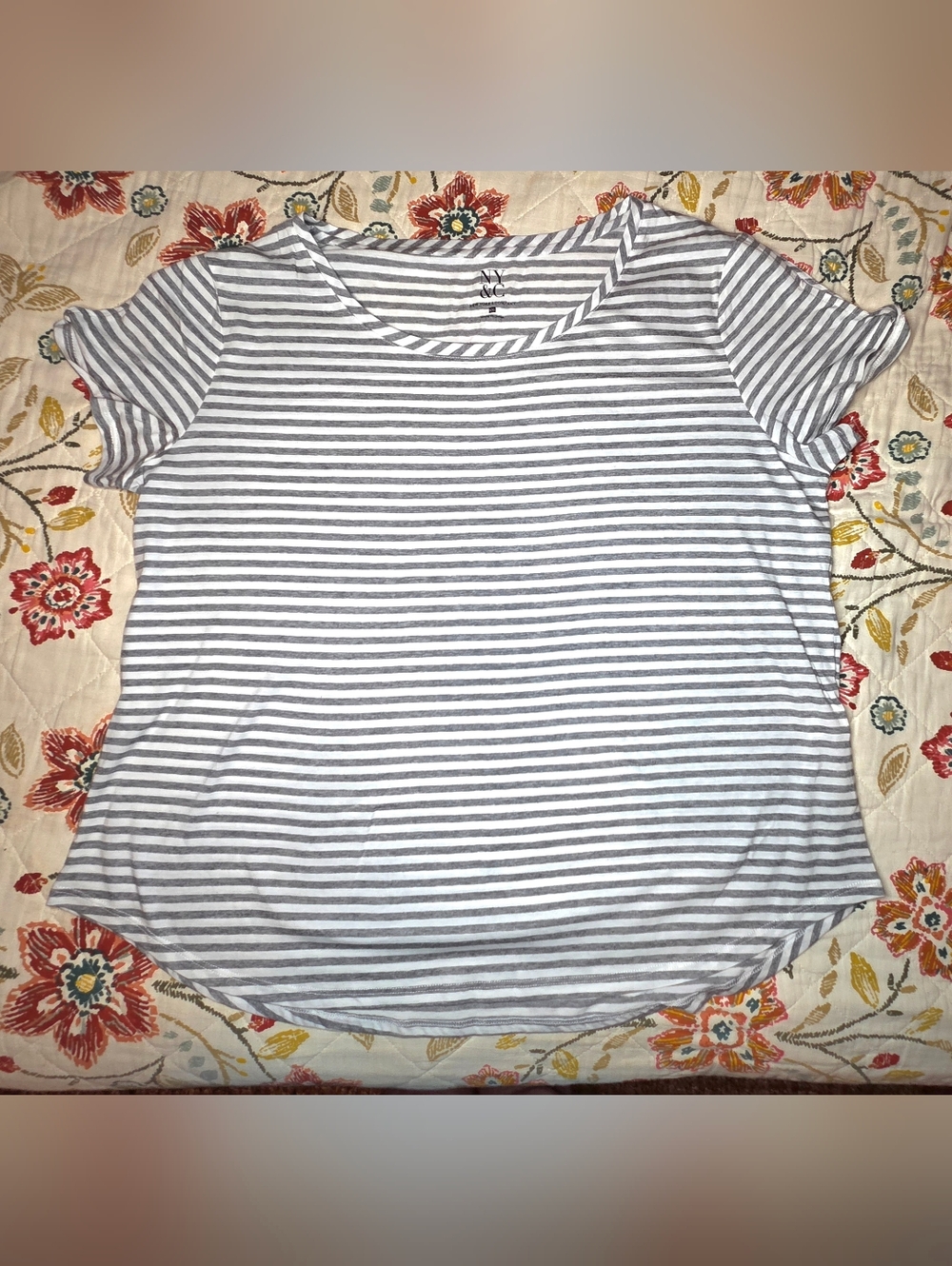 NWOT New York & Company twist sleeve scoop neck shirt, size XXL